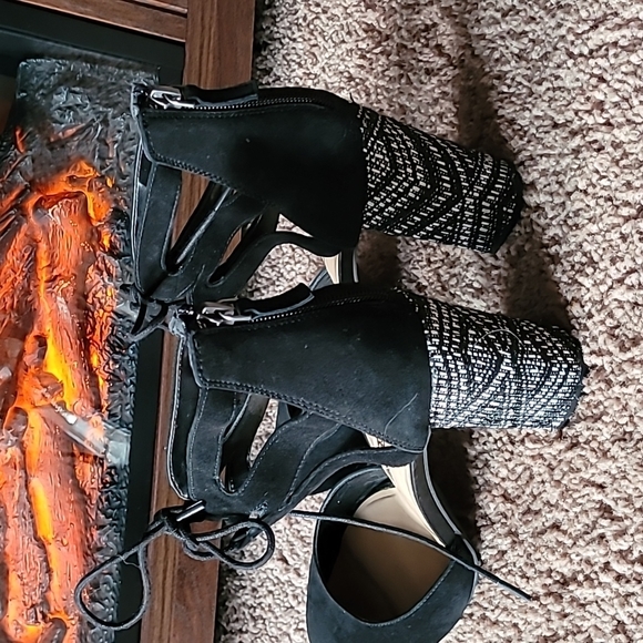 Audrey Brooke Black/White heels Audrey Brooke Black/White heels Audrey Brooke Bl - Picture 6 of 16